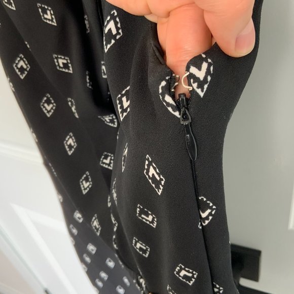 Le Chateau Patterned Knee Length Dress - Picture 7 of 7